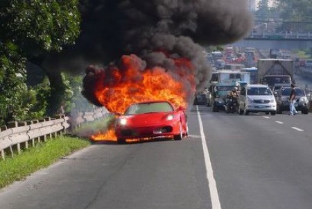 Ferrari on Accidentes En Autos De Lujo  Imagenes Fuertes Xd  Actualizad   Taringa