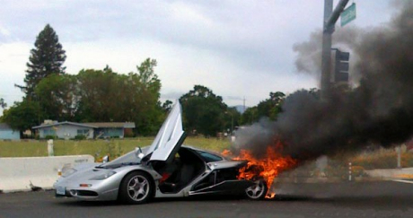 McLaren F1 ardiendo, escalofriantes imágenes mclaren