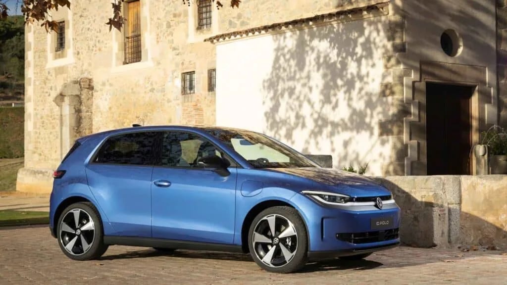 Adiós al Volkswagen Polo que conocías: ahora es 100% eléctrico, tiene 455 km de autonomía y cuesta 25.990 euros (con ayudas)