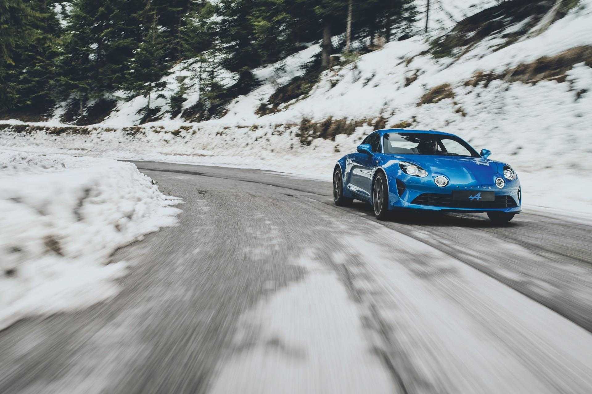 video-asi-suena-el-motor-1-8-de-252-cv-del-alpine-a110-en-col-de-turini-11