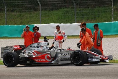 malaysia_hamiltonbreaks01.jpg