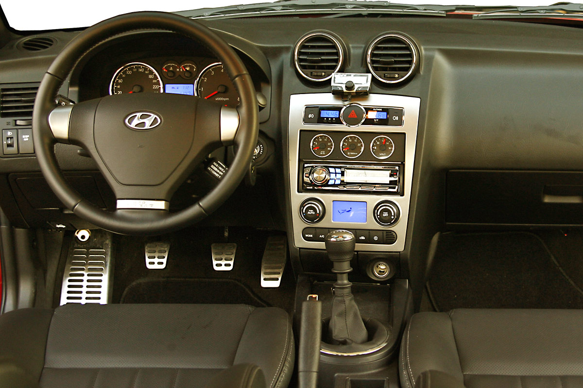 hyundai_coupe6.jpg