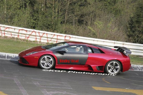 Lamborghini Murciélago en Nürburgring, toca especular