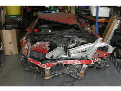 Nissan Sunny Ferrari 355 V8