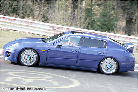 Porsche Panamera, cazado en el anillo