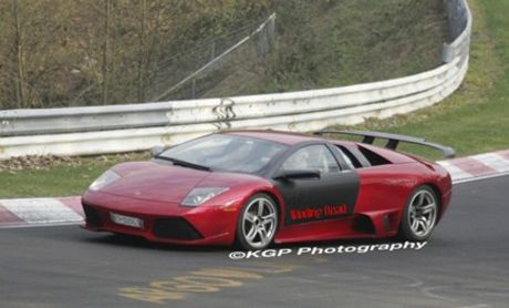 Lamborghini Murciélago en Nürburgring, toca especular