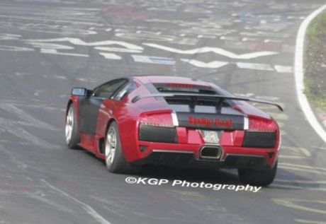 Lamborghini Murciélago en Nürburgring, toca especular