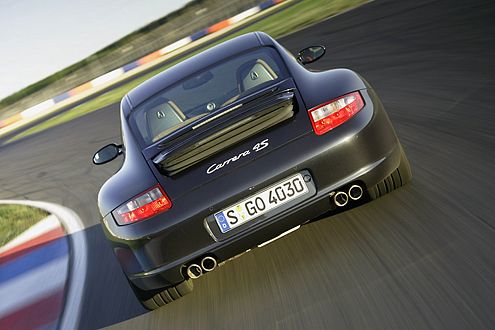 Audi R8 y Porsche 911 4S, persiguiendo el trono