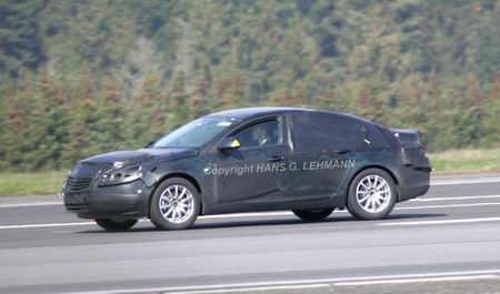 Nuevo Opel Vectra, cazado