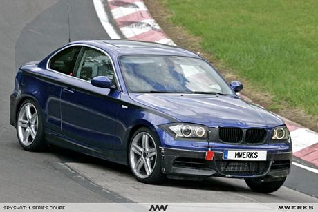 BMW Serie 1 coupé, vista clara en el anillo