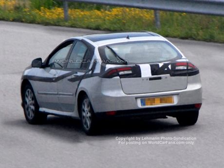 Renault Laguna 2008, luz al final de túnel