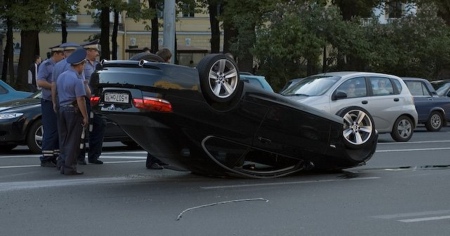 Dolor: BMW 335i "mirando al cielo"