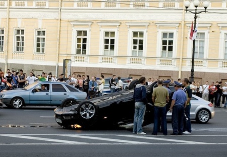 Dolor: BMW 335i "mirando al cielo"