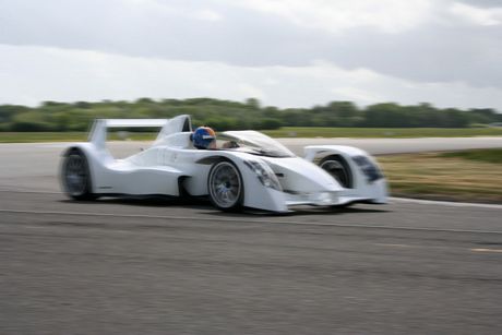 Caparo T1, recibiendo las últimas pruebas