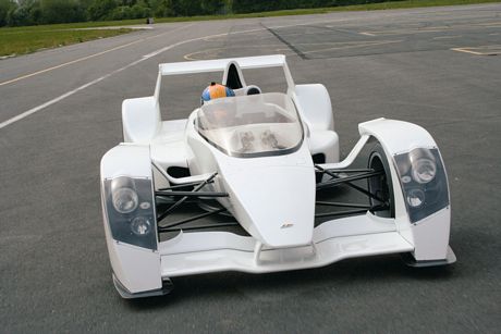 Caparo T1, recibiendo las últimas pruebas