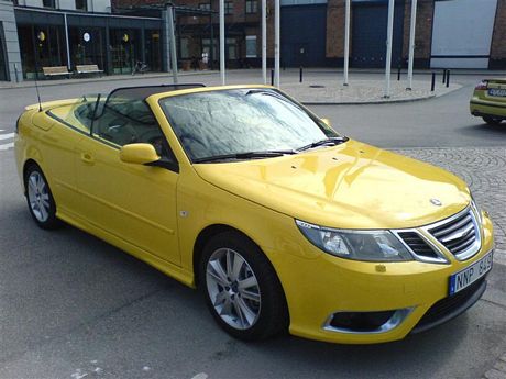 Saab 9-3 descapotable, al aire libre