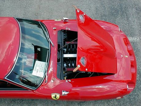 Réplica de Ferrari 250 GTO sobre Nissan 280Z