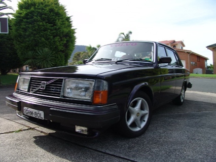 Volvo 244 con el motor de un Toyota Supra Twin-Turbo