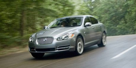 Escaneado análisis de Car & Driver del nuevo Jaguar XF