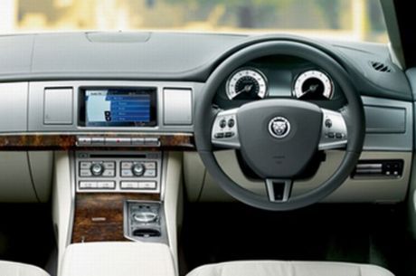 tn_jaguar_xf81.jpg