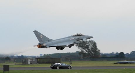 Bugatti Veyron vs Eurofighter Typhoon