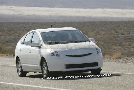 Fotos espías del cambio de look del Toyota Prius