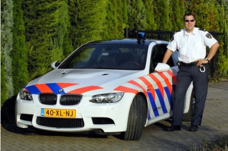 BMW regala un M3 coupé a la policía holandesa