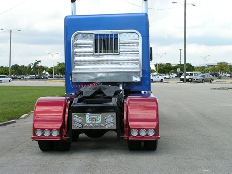 Réplica del Optimus Prime de la película Transformers, en eBay