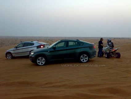 Dos BMW X6 de producción cazados en el desierto