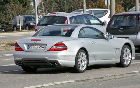 Nuevo Mercedes SL, totalmente al descubierto