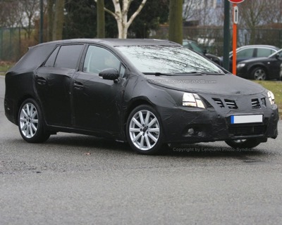 Toyota Avensis familiar, fotos espía