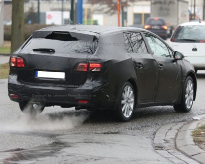 Toyota Avensis familiar