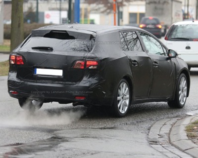 Toyota Avensis familiar, fotos espía