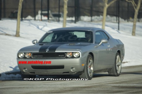 Dodge Challenger R/T y SRT8, sin camuflaje