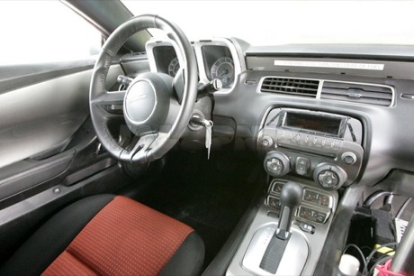 Fotos espía del Chevrolet Camaro, con el interior incluido