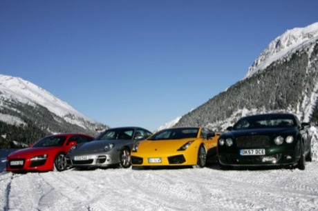 En la nieve: Gallardo Superleggera, Continental GT, 911 Turbo y Audi R8 con vídeo incluido