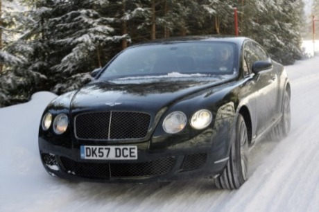 En la nieve: Gallardo Superleggera, Continental GT, 911 Turbo y Audi R8 con vídeo incluido