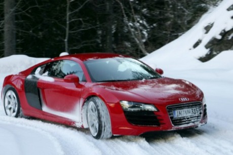 En la nieve: Gallardo Superleggera, Continental GT, 911 Turbo y Audi R8