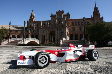 El Sevilla C.F presenta su monoplaza para la Superleague Formula