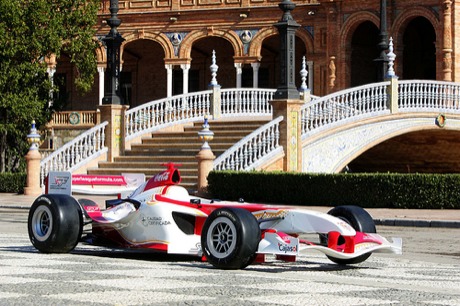 El Sevilla C.F presenta su monoplaza para la Superleague Formula