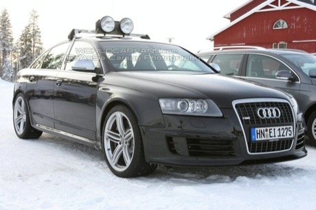 Audi RS6 sedán confirmado con fotos espía bajo el brazo