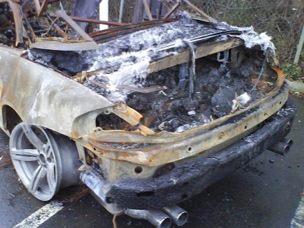 BMW M6 Cabrio quemado