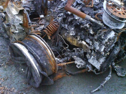 BMW M6 Cabrio quemado