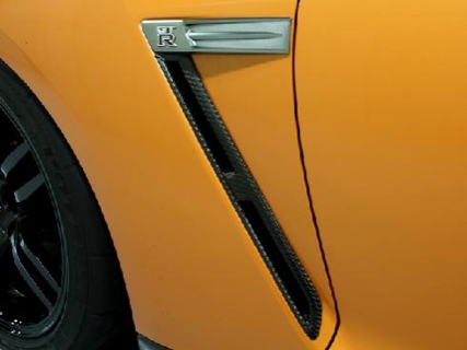 Nissan GT-R en naranja por Zele