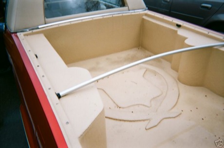 Cadillac Baywood a la venta en eBay con... ¡piscina!