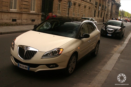 El nuevo Lancia Delta, cazado en París