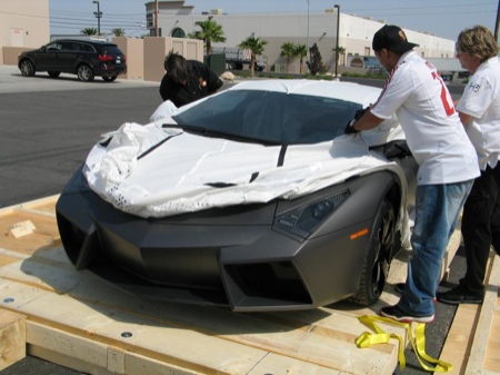 El empaquetado del Lamborghini Reventón
