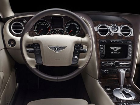 Bentley presenta el Flying Spur 2009 y el Flying Spur Speed