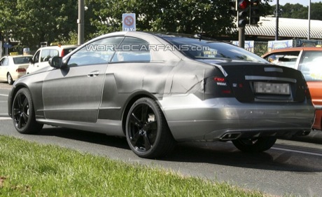 Nuevas fotos espía del Mercedes Clase E Coupé