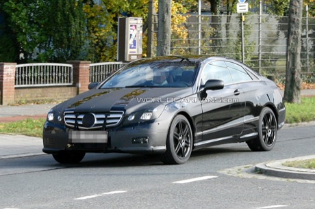 Al destape: nuevo Mercedes Clase E Coupé, casi sin camuflaje